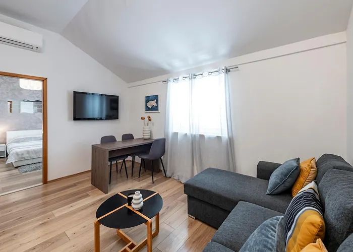 Apartments Estrella